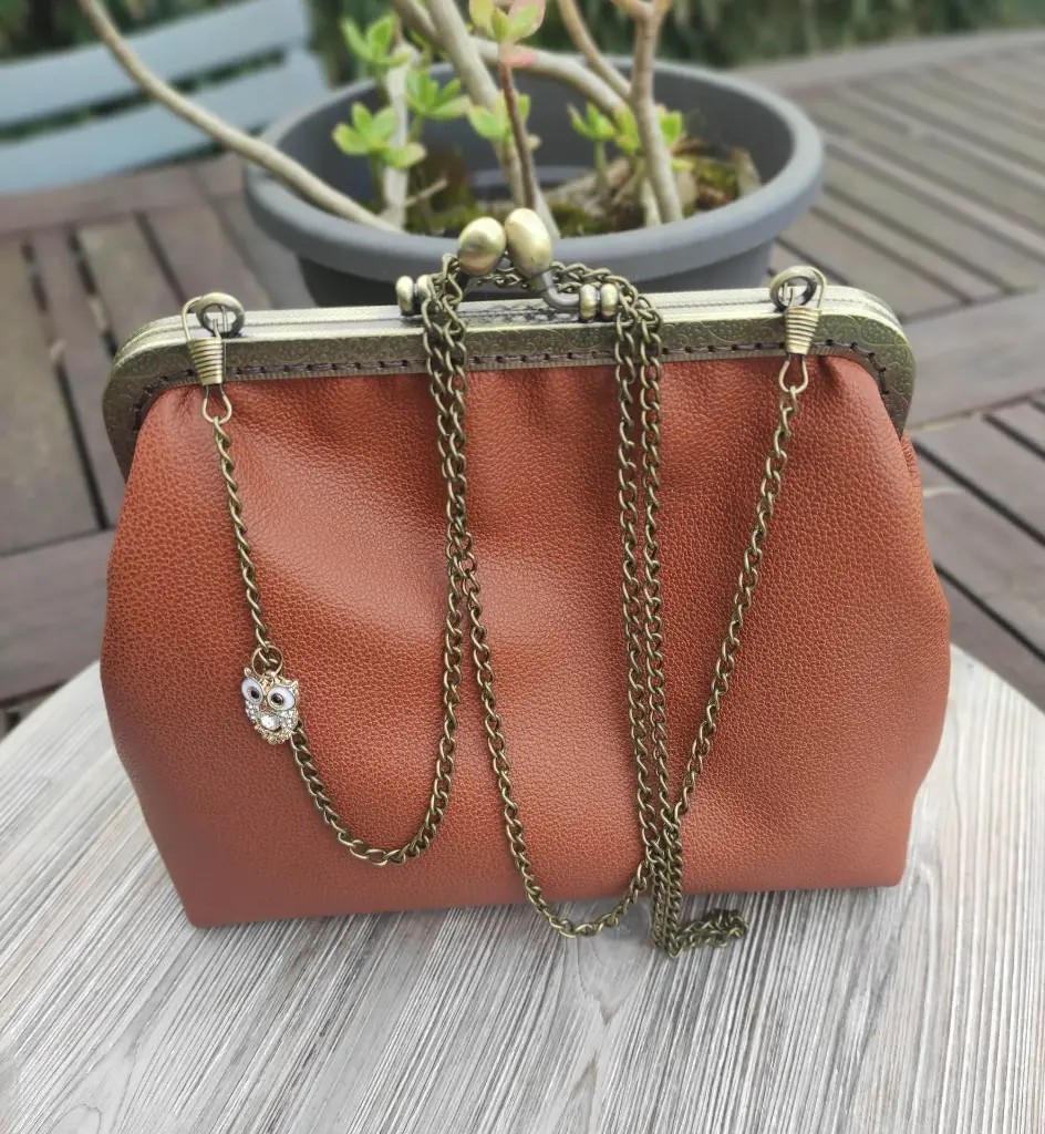 Sac à main cuir cognac fleurs vertes