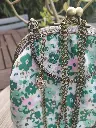 Sac à main motif fleurs vertes