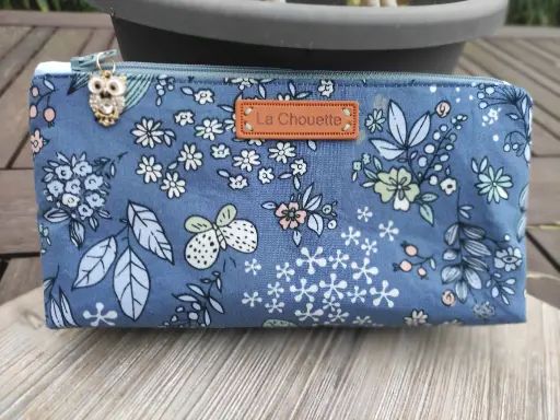 Trousse fleurs bleues